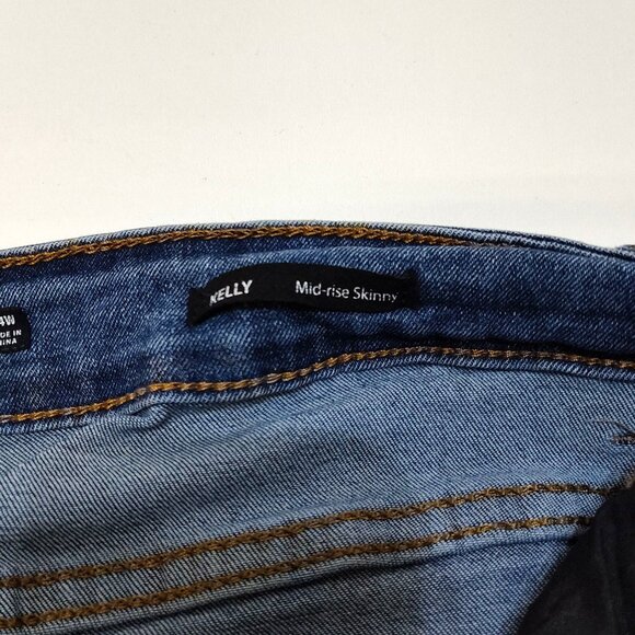 Tahari Kelly Mid-Rise Skinny Jean 14W Stretch Fit Comfortable Cotton Blend Denim - Picture 4 of 6